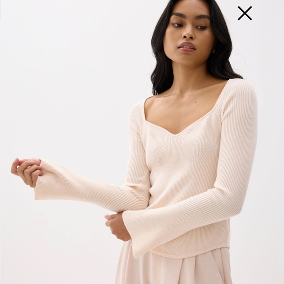 BNWT Love bonito sweetheart sweater - Picture 2 of 8